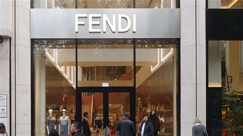 lavorare da fendi|fendi internships.